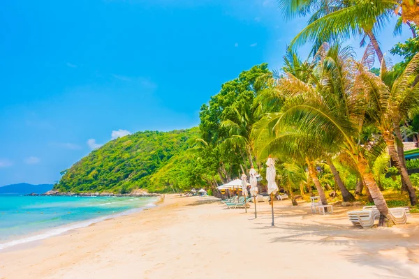Vacker tropisk strand och hav — Stockfoto