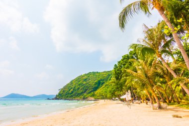 Güzel tropikal plaj ve deniz