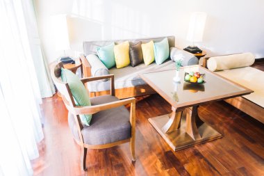 Güzel lüks yastıklar Divan