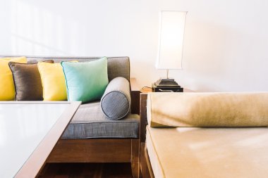 Güzel lüks yastıklar Divan