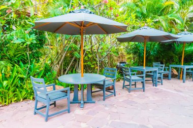 Otelde açık yüzme havuzu