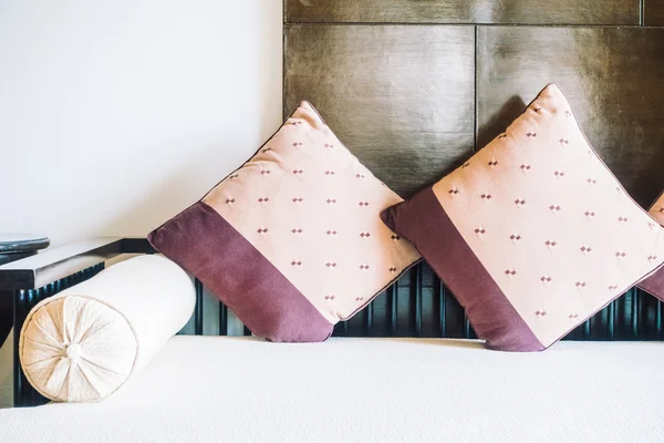 Красивые роскошные подушки комфорта — стоковое фото