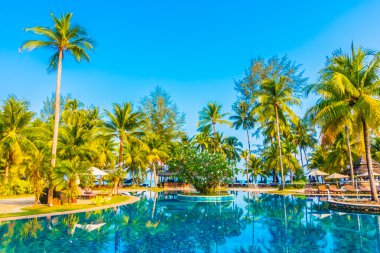 lüks Açık Yüzme Havuzu