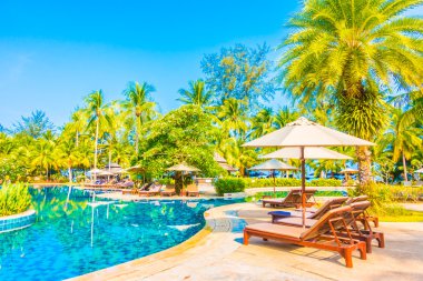 lüks Açık Yüzme Havuzu