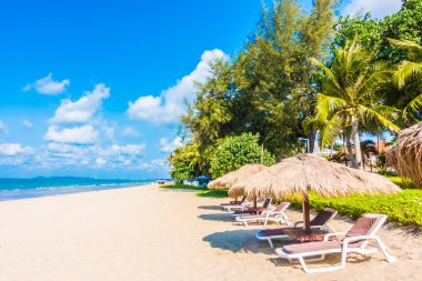 Güzel tropikal plaj ve deniz