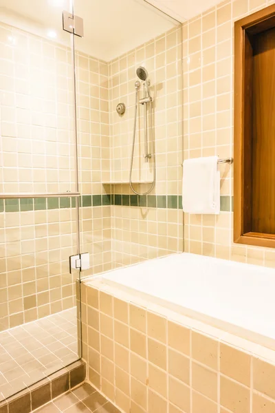 Badkar och dusch box — Stockfoto