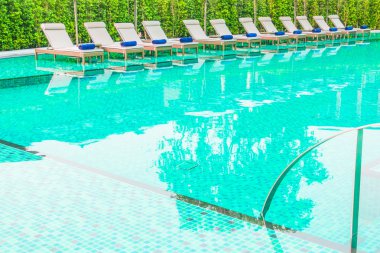 güzel bir Yüzme Havuzu