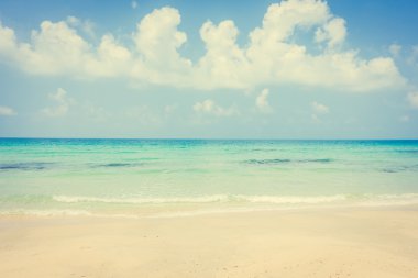 Güzel tropikal plaj ve deniz