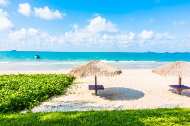 Güzel tropikal plaj ve deniz