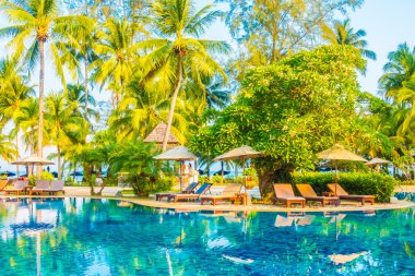 lüks Açık Yüzme Havuzu