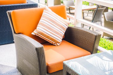 Güzel lüks yastıklar Divan