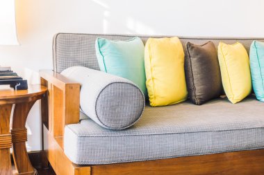 Güzel lüks yastıklar Divan