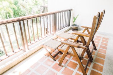 Boş sandalye balkon