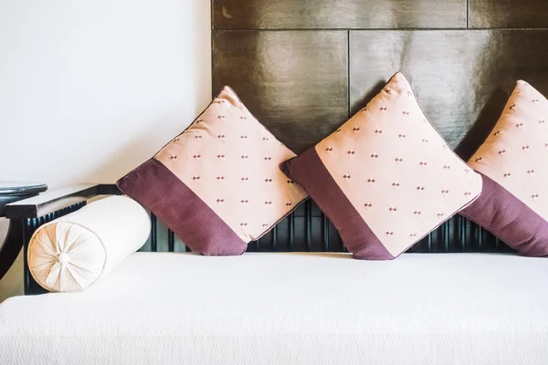 Hermosas almohadas de lujo —  Fotos de Stock