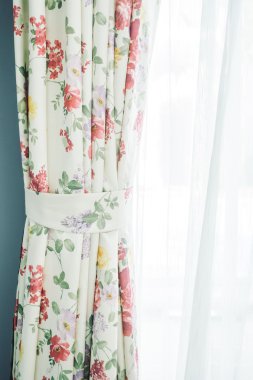 Pencere perde dekorasyon