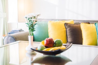 Güzel lüks yastıklar Divan