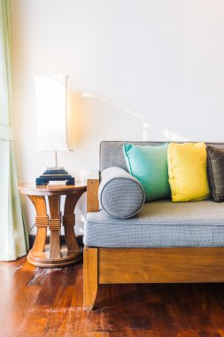 Güzel lüks yastıklar Divan