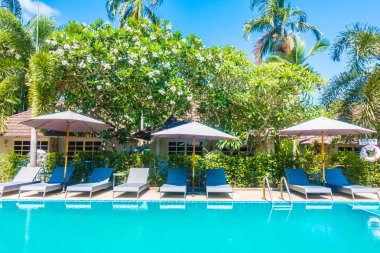 Güzel lüks şemsiye ve sandalye