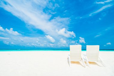 tropikal plaj ve deniz otel resort çevresinde