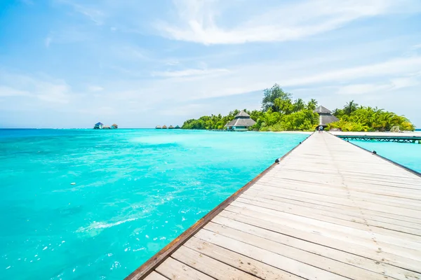 Красивые тропические Мальдивы курортный отель — стоковое фото