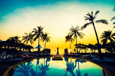 Yüzme Havuzu otelin gündoğumu zaman