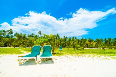 Tropikal plaj ve deniz Maldivler Island