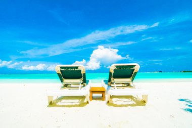 Tropikal plaj ve deniz Maldivler Island
