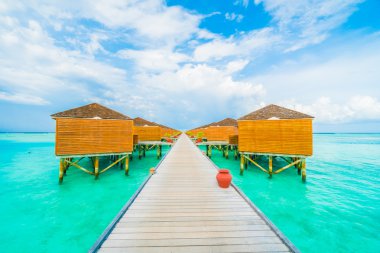 Tropikal plaj ve deniz Maldivler Island