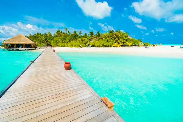Tropické pláže a moře v Maledivy island — Stock fotografie