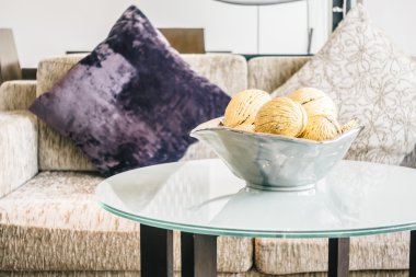 Kanepe dekorasyon yastık