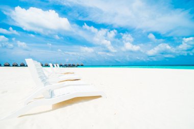 tropikal plaj ve deniz otel resort çevresinde