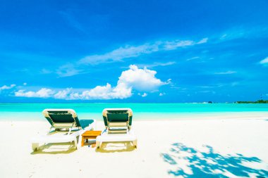 Tropikal plaj ve deniz Maldivler Island