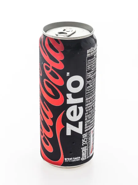 Cola-Dose auf weiß — Stockfoto