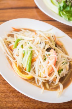 Baharatlı papaya salatası