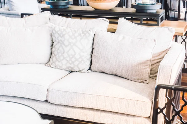 Güzel lüks yastıklar Divan