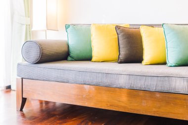 Güzel lüks yastıklar Divan