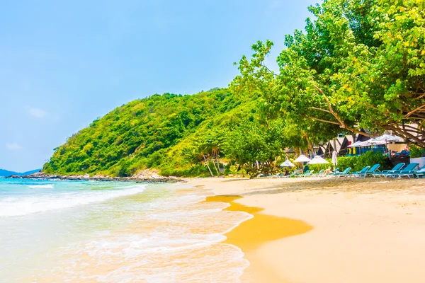 Vacker tropisk strand och hav — Stockfoto