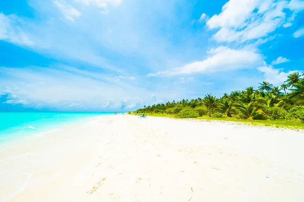 아름 다운 해변과 몰디브 섬에 바다 — 스톡 사진