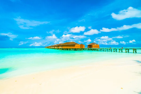 Krásné pláže a moře v Maledivy ostrov — Stock fotografie