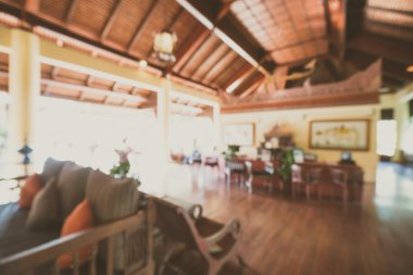 Otel lobisinde bulanıklık