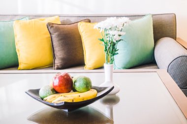 Güzel lüks yastıklar Divan