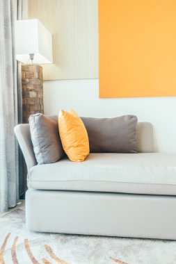 Kanepe dekorasyon yastık