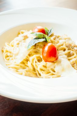 Leziz spagetti carbonara