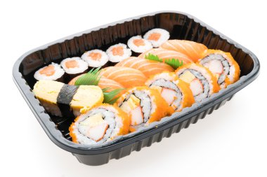 Suşi roll somon suşi kutusuyla