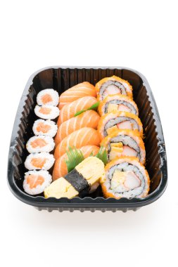 Suşi roll somon suşi kutusuyla