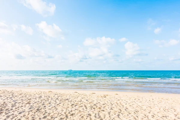 Güzel sahil ve deniz