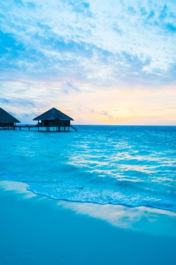 Maldivler Island günbatımı