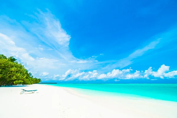 Bella isola delle Maldive — Foto Stock