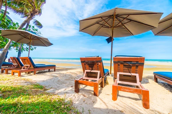 şemsiye ve sandalye