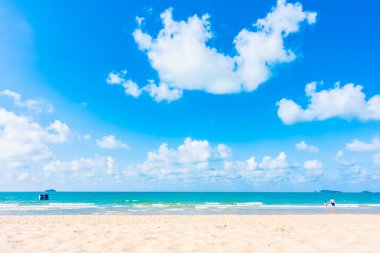 Güzel sahil ve deniz